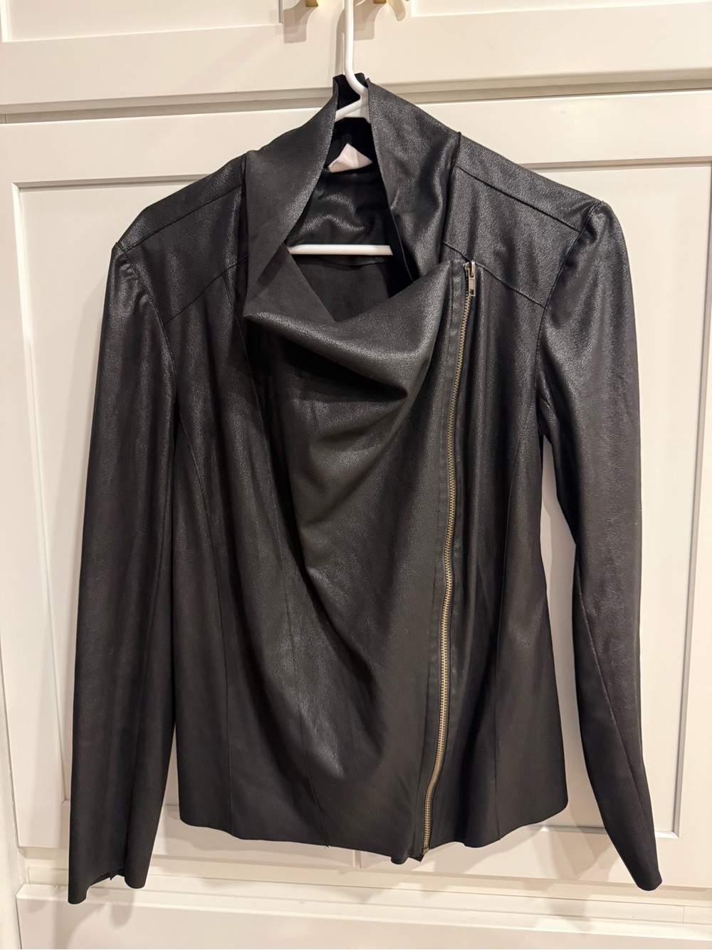 Mote size medium faux suede black jacket